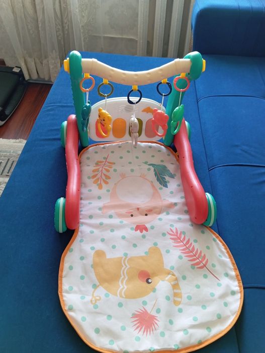 Продам толокар или коврик для малыша