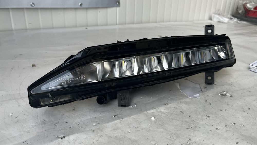 Ляв халоген Skoda Superb 3