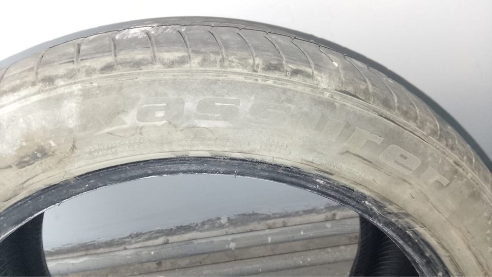 Комплект летних шин 275/40 R19