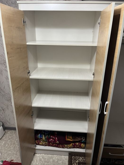 Продам шкаф для спальни