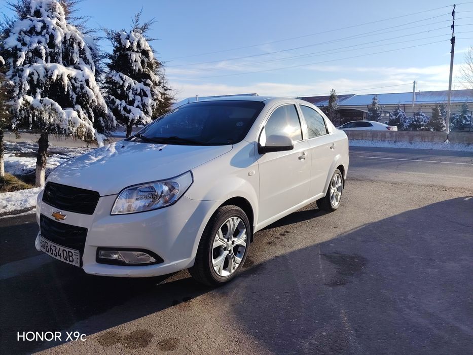 Nixa 3 bir qul mashina