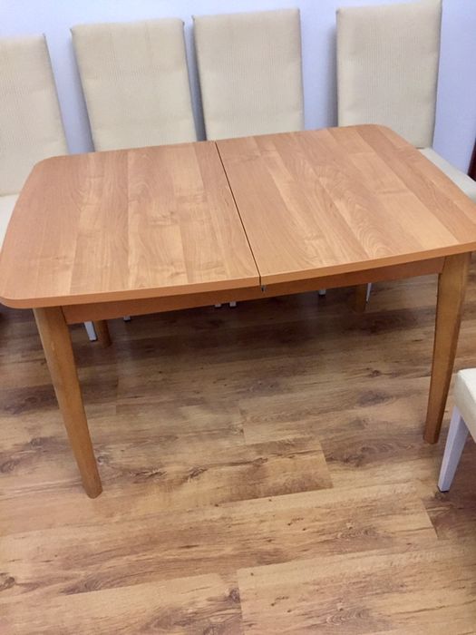 Кухонный стол.