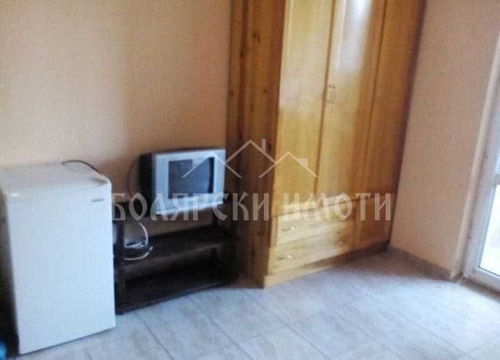 Дава се под наем Двустаен апартамент в Велико Търново, Център - 60 кв.м за 282 € - Снимка #4