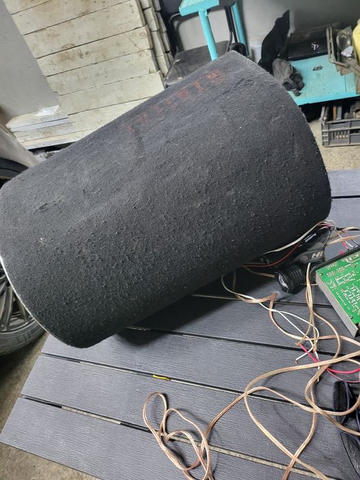 Продам сабвуфер саб