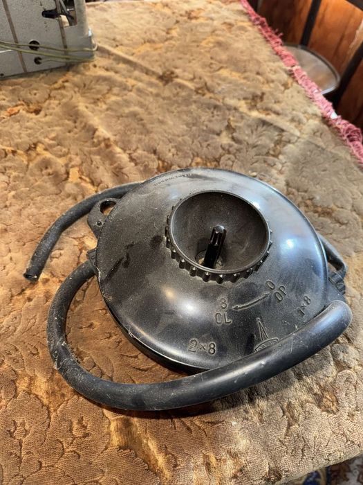 Ретро видеокамери, аксесоари и ленти.