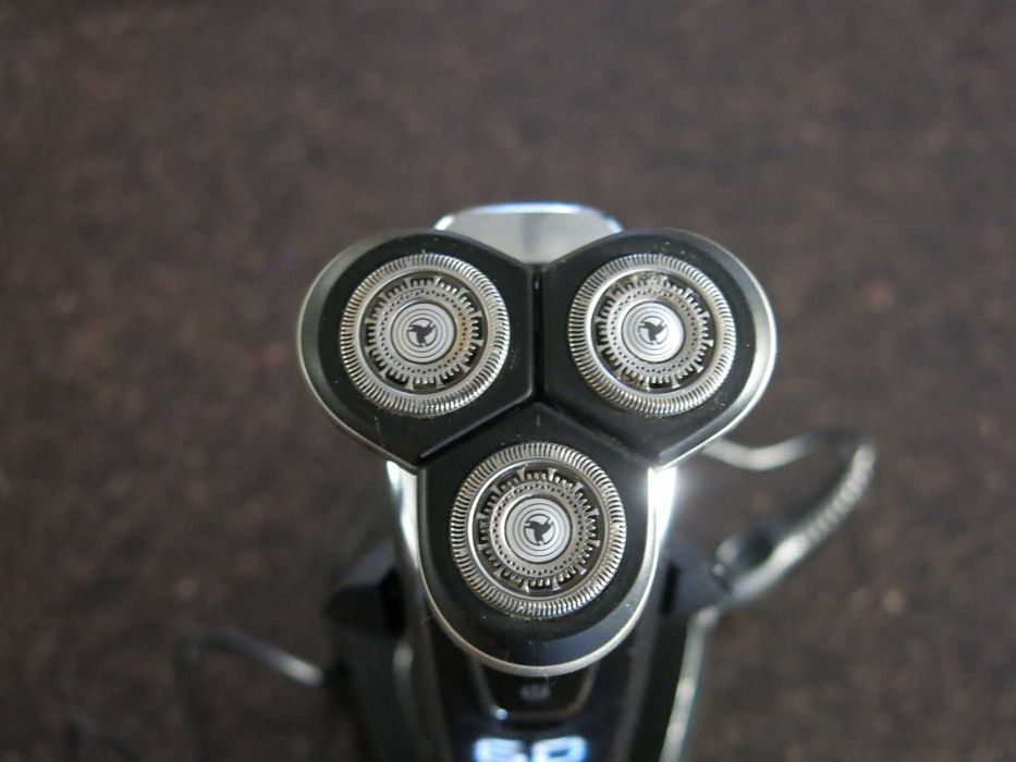 Безжична електрическа самобръсначка Philips Norelco SensoTouch 3D