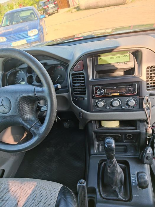 Vând Mitsubishi Pajero