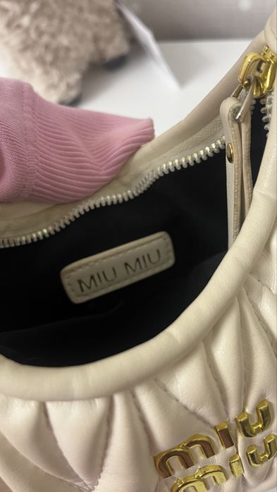 сумка miu miu белая