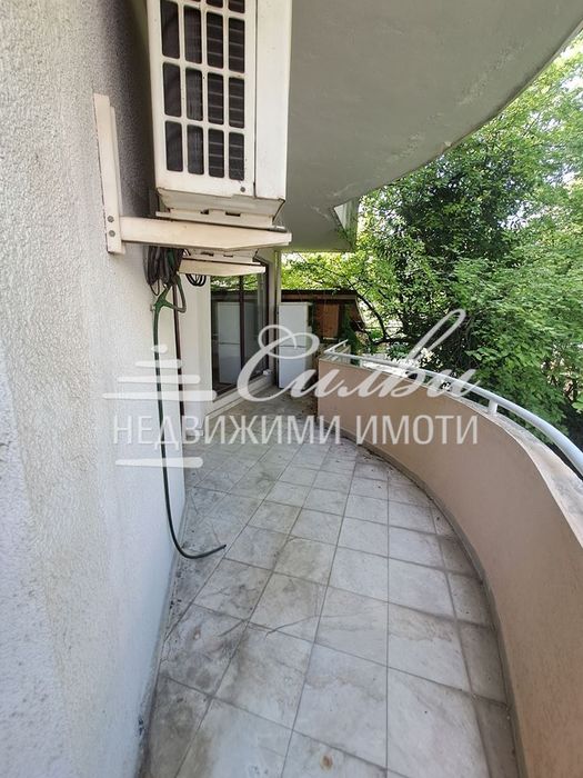 Дава се под наем Двустаен апартамент в Шумен, Център - 80 кв.м за 357 € - Снимка #10