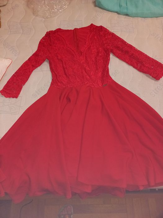 Червена елегантна рокля Escuara