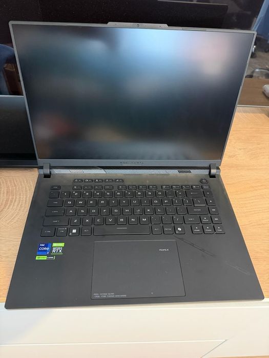 Laptop ASUS ROG SCAR 16, i9-13980HX, RTX 4080, 32GB, 2TB, QHD+ 240Hz
