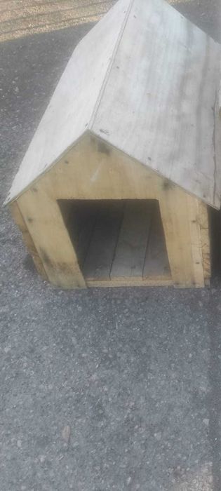 Продам будку для собак