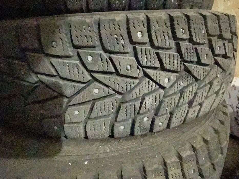 Продается Шины зимние R13