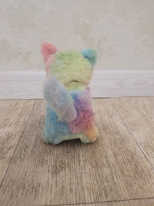 Игрушка кошка на батарейках