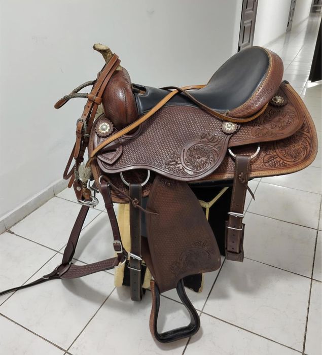 Кожаное седло, вестрн