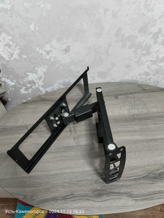 Кранштейн для телевизора