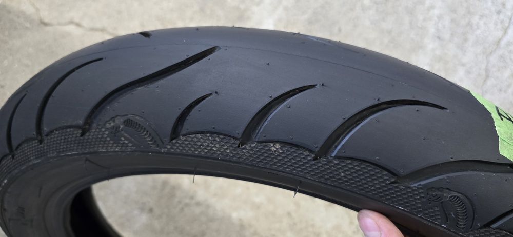 Anvelopa moto fata 110/90-19 avon cobra Chrome av91