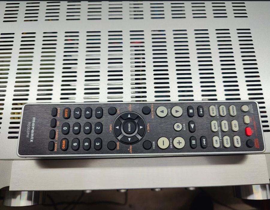 Marantz 7003 + telecomanda originală,impecabil
