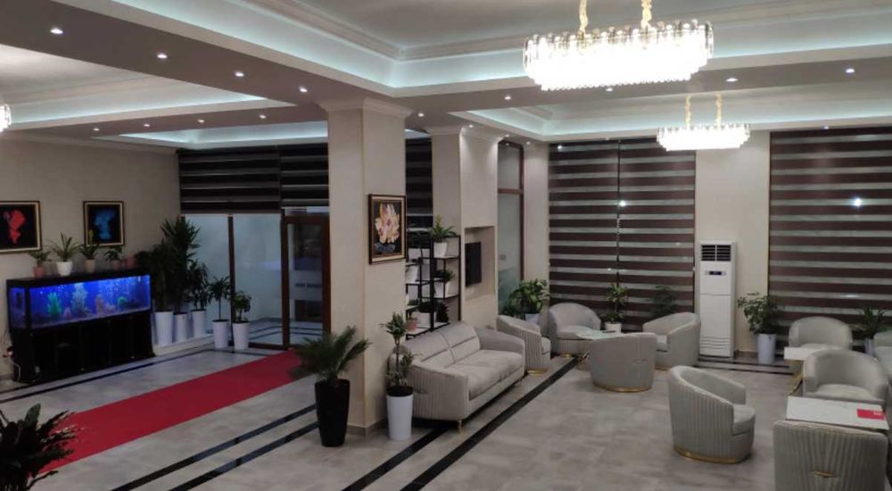 Оборудованная гостиница 3200м2 здание на продажу