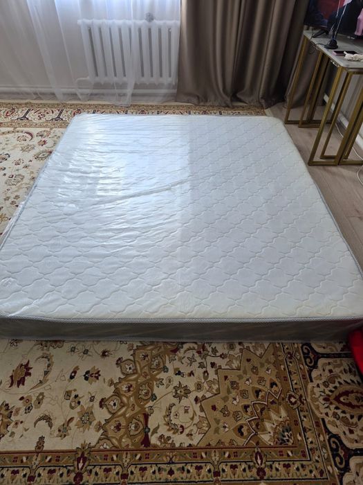 Двухспальный кровать с матрасом