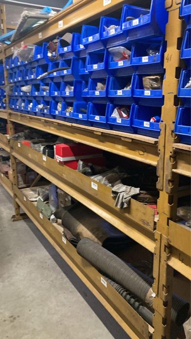 Rafturi metalice industriale - pentru depozit / magazie / service