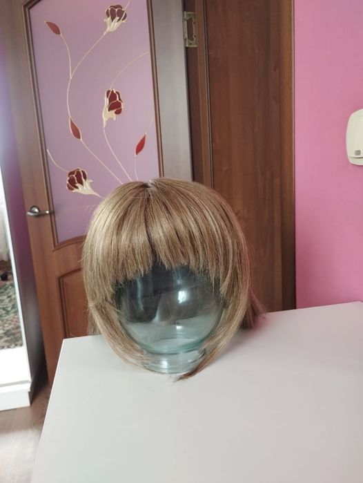 Продам натуральный парик