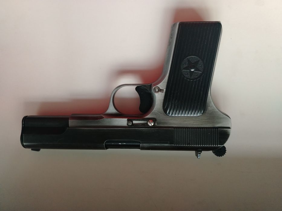 Игрушечный орбизный пистолет ТТ