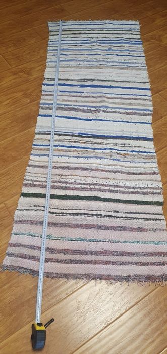 Vand covoare taranesti, lucrate manual, din carpe