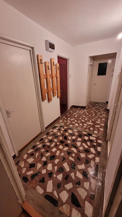 Apartament zona 300 genesys.