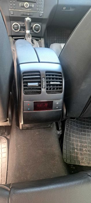 Продавам MERCEDES GLK 320
