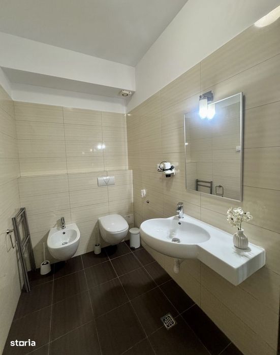 Inchiriez ap2 cam termen scurt in Mamaia Zona Cazino-Tudors Residence