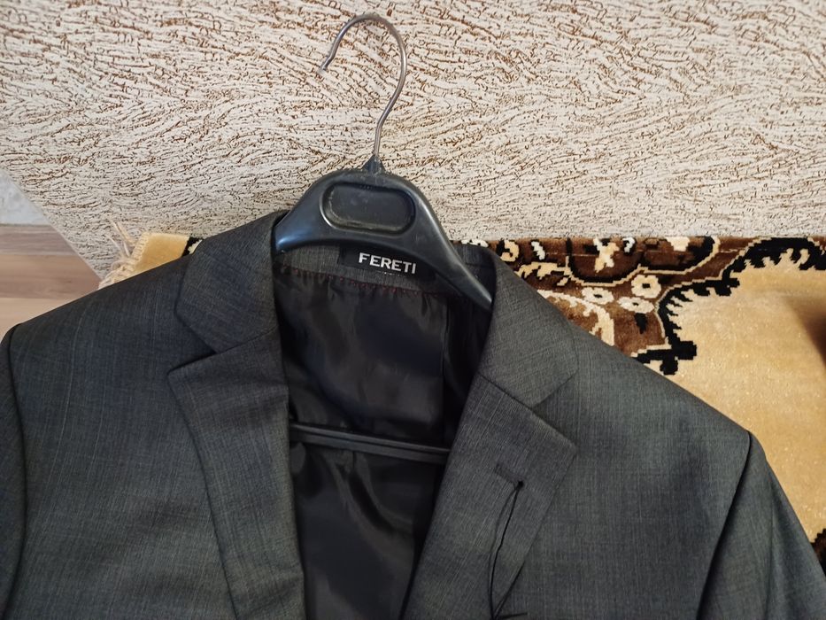 Продам костюм  мужской