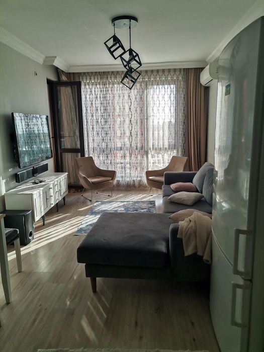 Дава се под наем Тристаен апартамент в Пловдив, Кючук Париж - 80 кв.м за 425 € - Снимка #1