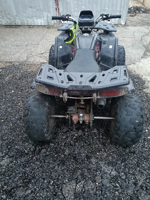 Vând ATV RDB 200