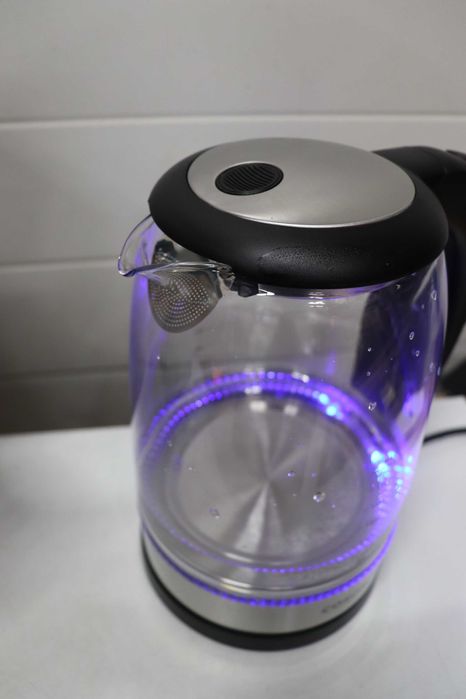 Електрическа стъклена кана COSORI, 1.7 л, 2200W, лек ДЕФЕКТ