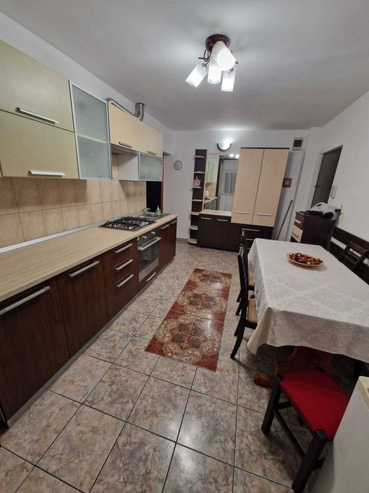 Inchiriere ap. 2cam. Stefan cel Mare (vis-a-vis de UM)