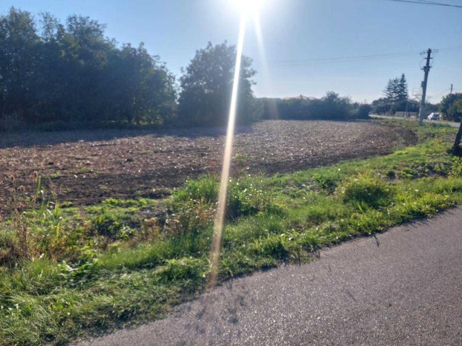 Teren intravilan 2.500 mp de vânzare – aproape de centru, Cornești, Dâmbovița