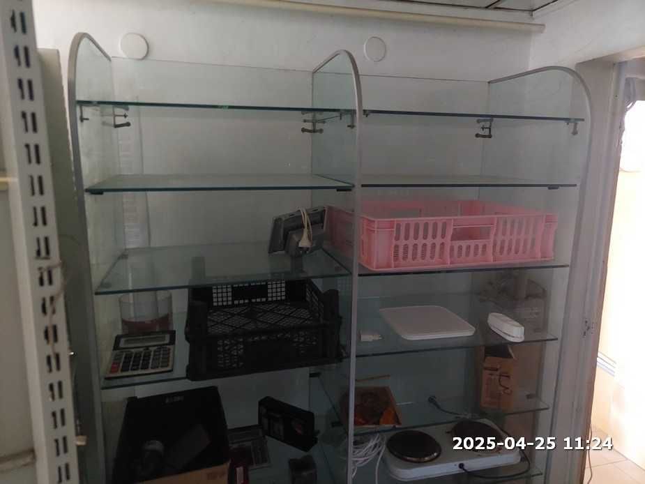 Dotări magazin, rafturi, vitrine, tejghele, mobiler comercial