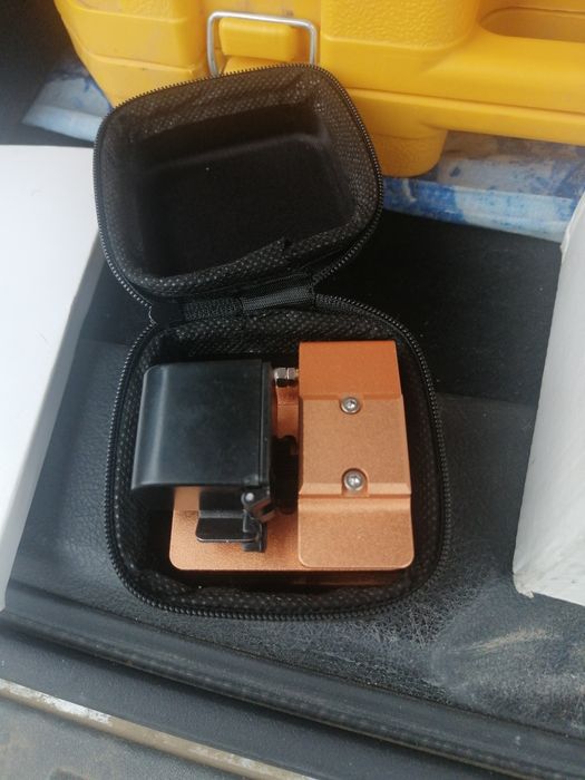 Инструмент для оптики