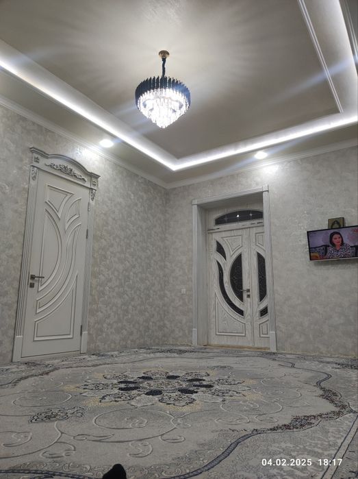 Qarshi shaxar saroy feron mahalla 6 sotix 6 xonali xovli