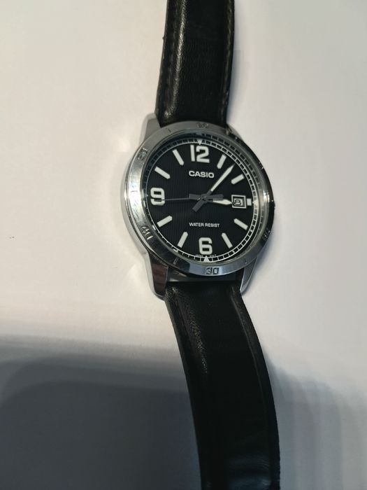 Наручные кварцевые часы CASIO