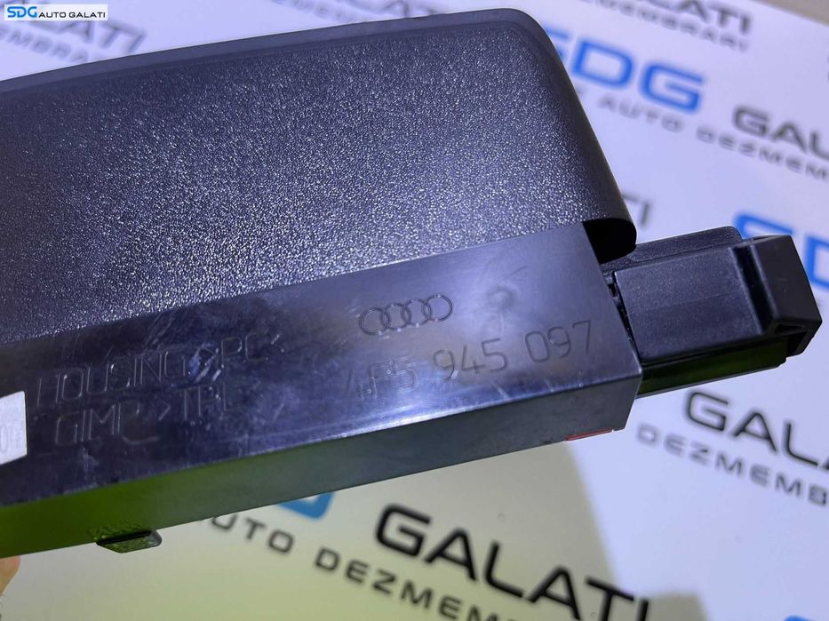 Stop Auxiliar Aditional Central de pe Luneta Geam Sticla Portbagaj Audi A6 C6 Berlina Sedan Limuzina 2005 - 2011 Cod 4F5945097