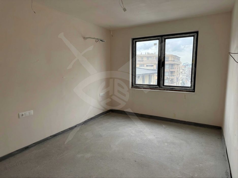 Продава се Тристаен апартамент в Пловдив, Кършияка - 119 кв.м за 823 €/кв.м - Снимка #1