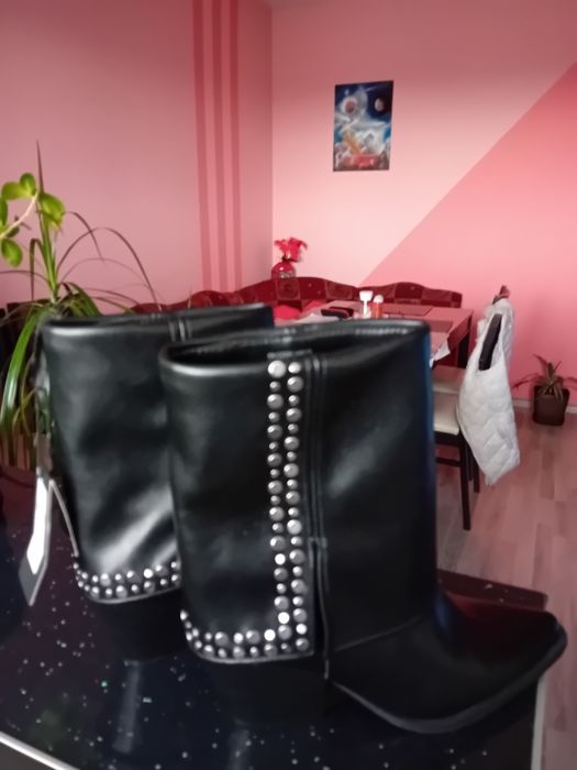 Нови боти с капси