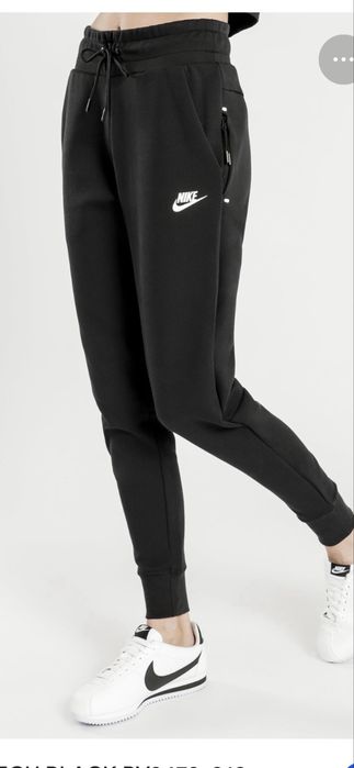 Nike Tech Fleece дамски