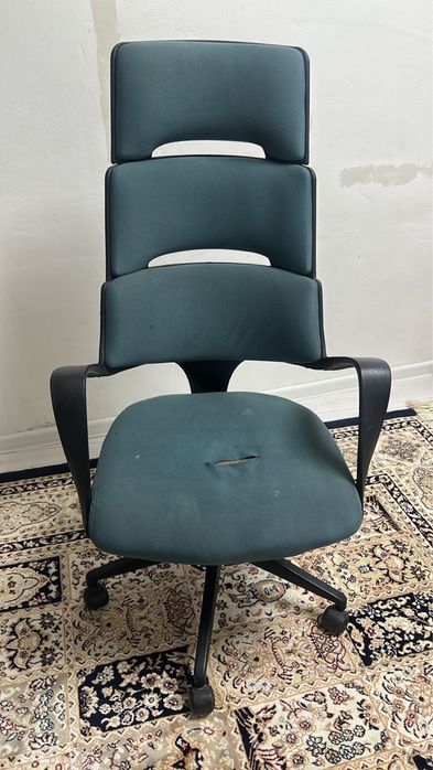 офисное кресло 2 штуки