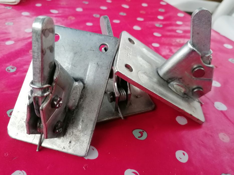 Пружинни стяги за кофраж, Жабки