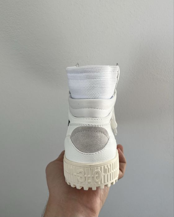 Off White Court 3.0