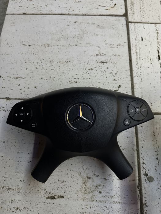Volan mercedes cu airbag se poate vinde si pe bucati