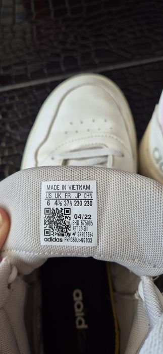 Маратонки Adidas номер 37